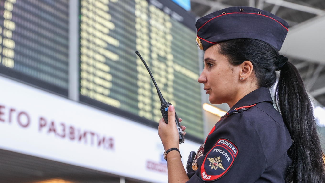 Этаж аэропорта Внуково эвакуировали из-за угрозы взрыва
