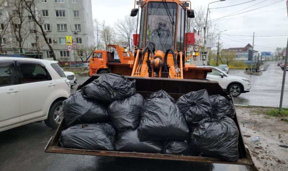 Во Владивостоке за неделю собрано 3,5 тысячи мешков мусора